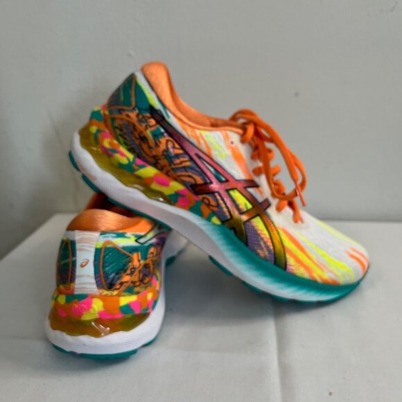 Asics Gel Nimbus 23 Running Shoes Sour Yuzu MSRP $150 Wmn's 8.5 1012B011-700 - Picture 1 of 12